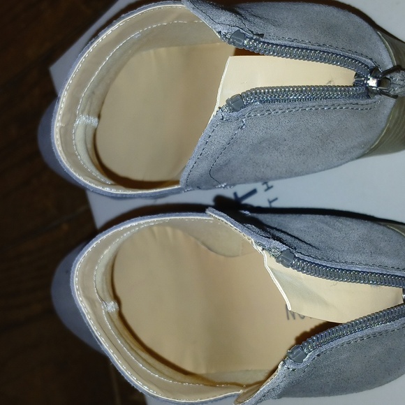 Kenneth Cole gray booties size 7 - Picture 10 of 12